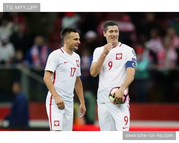 莱万带伤出战世预赛 波兰锋线领袖为最后机会咬牙坚持