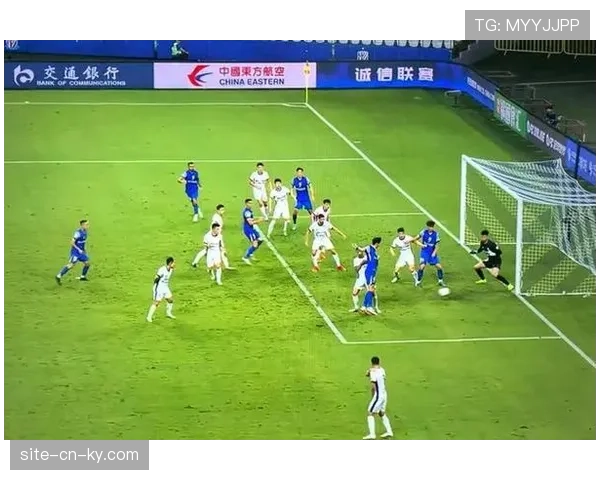 上海海港阵容调整：冬窗失去关键球员后体系重建困难